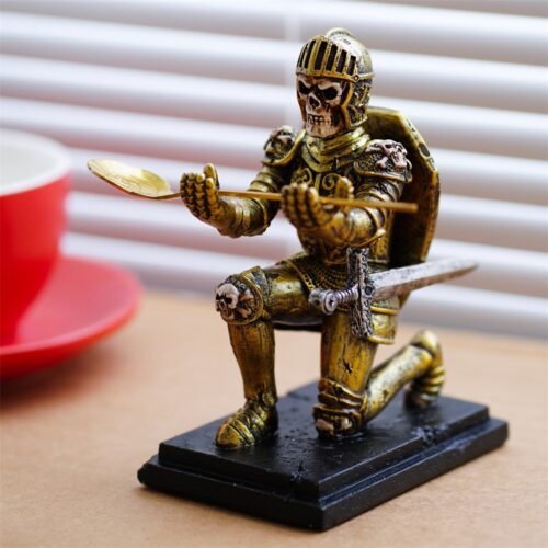 Knight Skeleton Pen Holder Home Decoration Resin - Image 3